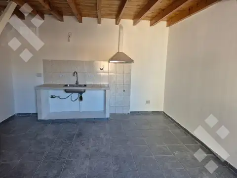 Depto Tipo Casa en Alquiler de 2 dormitorios