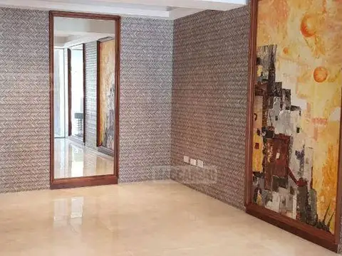 Venta cocheras descubiertas en edificio de categoría
