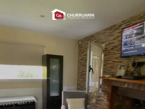 Casa con pileta en venta - Pago chico