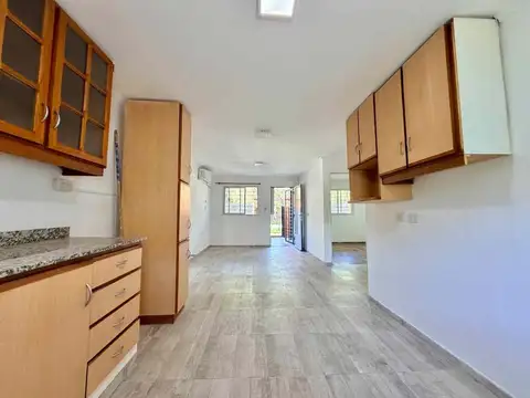 CASA + 2 LOCALES EN ESQUINA EN FUNES – OPORTUNIDAD