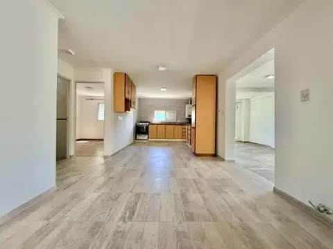 Casa 4 ambientes con 1 baño