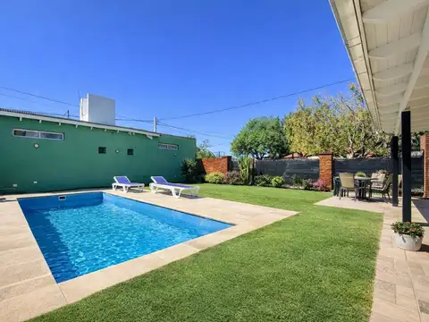 CASA + 2 LOCALES EN ESQUINA EN FUNES – OPORTUNIDAD