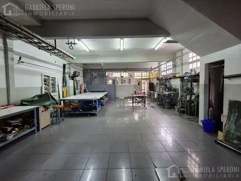 Galpon en Venta 16  mts Fondo