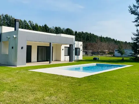 RUTA 2 - MIRALAGOS CCG&SPA MODERNA CASA EN VENTA