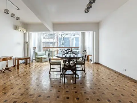 Tres ambientes con balcón en Recoleta