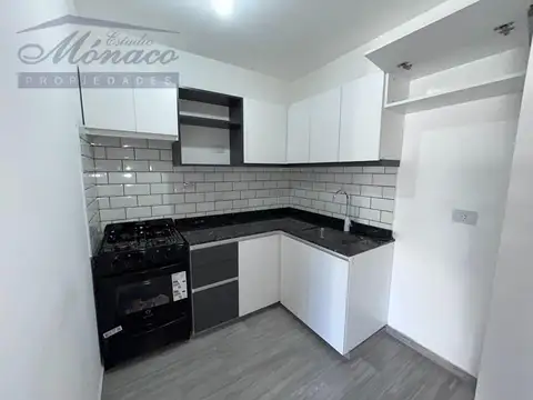 Depto Tipo Casa en Venta al Este