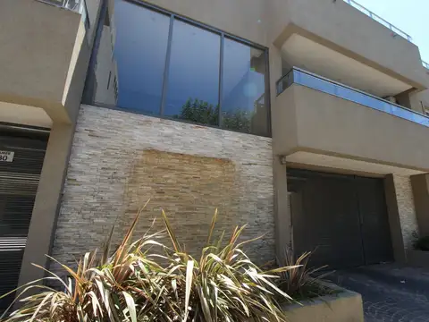 DEPARTAMENTO 2 AMBIENTES CON COCHERA TERRAZA PRIVADA SUM