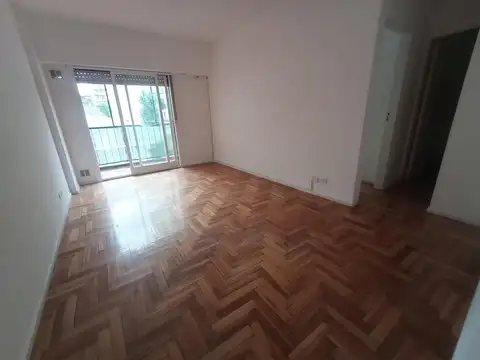 Departamento 2 ambientes en alquiler en Belgrano con balcon