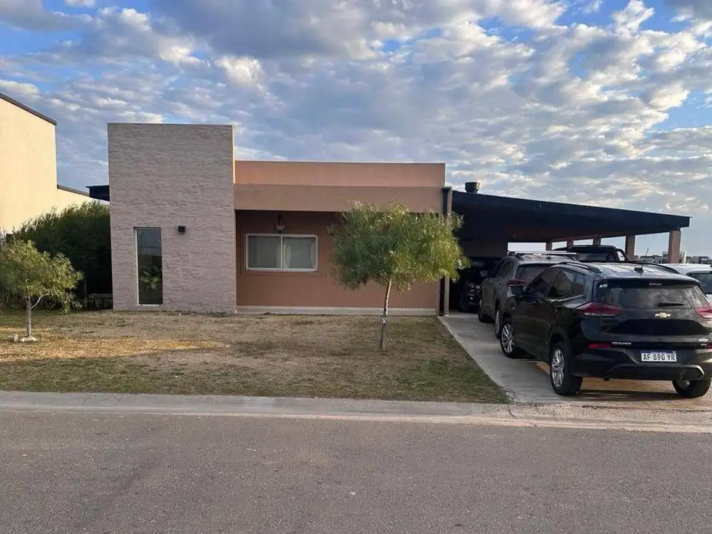 Casa en Venta en San Sebastian - 3 dormitorios