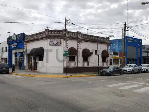 Local comercial con vivienda a la venta en Ensenada