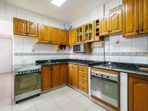 Departamento 4 ambientes con 3 baños