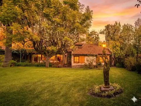 Casa en venta en Las Lomas Jockey, San Isidro.