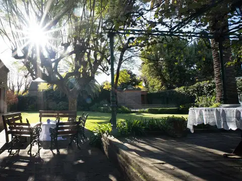 Casa en Venta con 6 cocheras