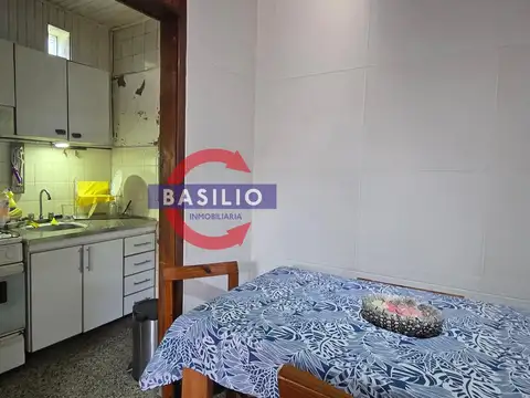 VENTA PH 4 AMBIENTES RECICLADO EN CARAPACHAY · NAVARRO AL 5300