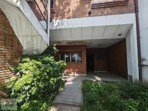 Avenida Castañares 5500
