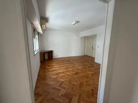 Dpto. 3 Ambientes Al Cfre. con Excelente Ubicación