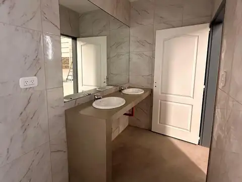 Nava Industrial dentro de Polo Industrial Spegazzini