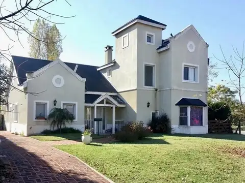 Casa en alquier en Barrio Los Jazmines Pilar Del Este