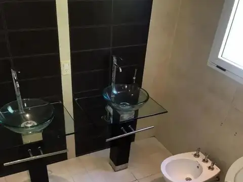 Casa en alquier en Barrio Los Jazmines Pilar Del Este