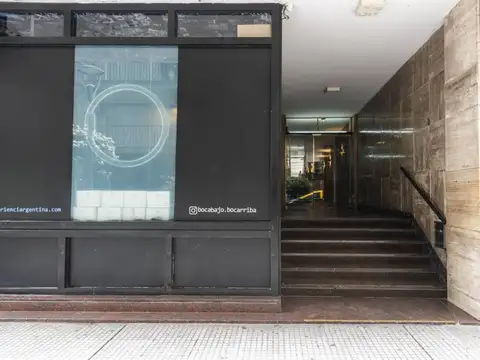 VENTA CON RENTA local en Plaza San Martín - Apto gastronómico