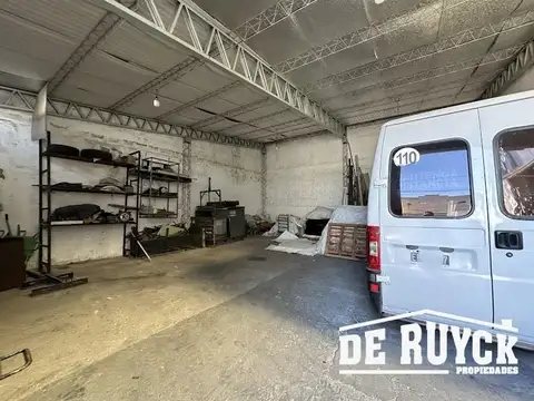 Galpon en Alquiler 25  mts Fondo