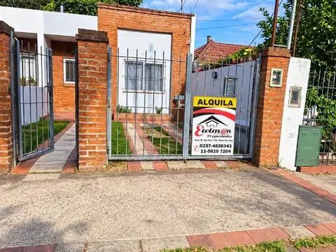 ALQUILER Duplex en S.A. de Padua, calle Nobel 900