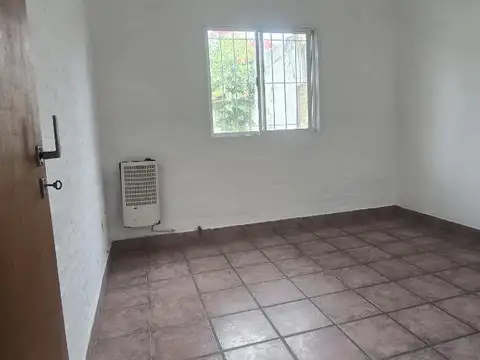 ALQUILER Duplex en S.A. de Padua, calle Nobel 900