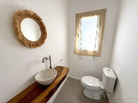 Casa 3 ambientes con 2 baños