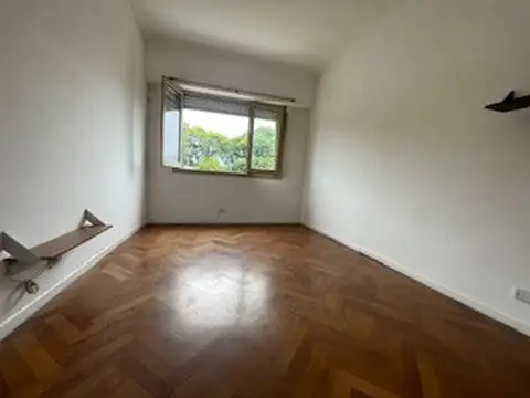 Bermudez 100, Piso 2