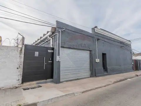 Alquiler casa de 2 dormitorios con patio en Pando