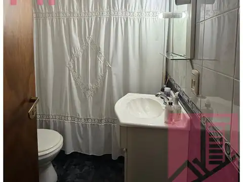 Depto Tipo Casa 2 ambientes con 1 baño