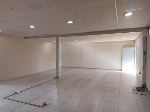 Local en Alquiler en Maza, $ 1.500.000