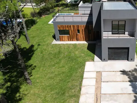 VENTA CASA A ESTRENAR PINAMAR NORTE 5 AMB PISCINA