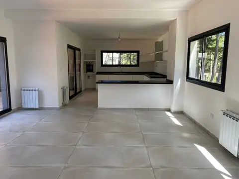 Casa en Venta en Pinamar Norte, USD 340.000