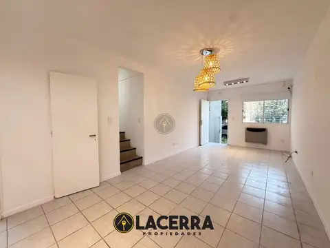 Depto Tipo Casa en Venta de 3 ambientes
