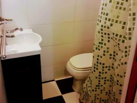 Depto Tipo Casa en Alquiler Temporal al Este