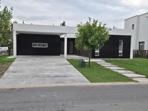 casa en venta barrio Naudir Escobar 