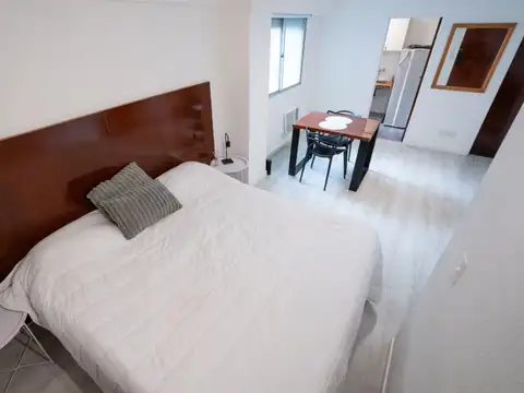 Esmeralda 900 , Piso 7