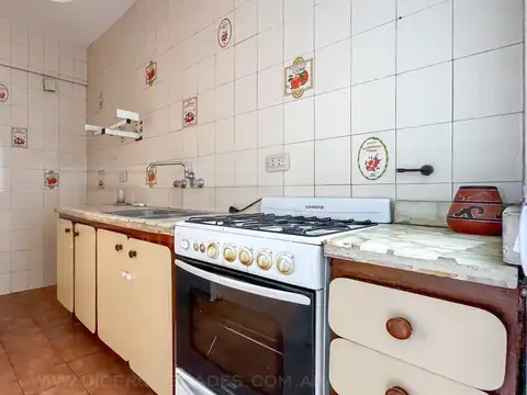 Depto Tipo Casa 4 ambientes con 2 baños