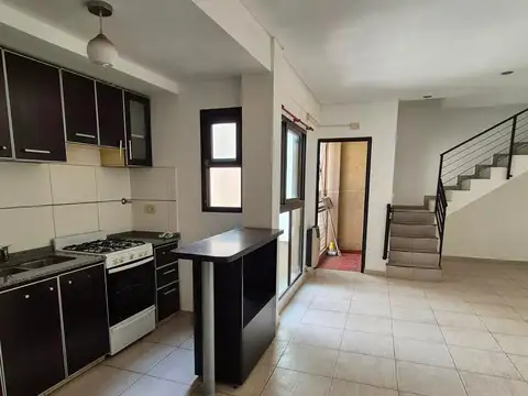 Depto Tipo Casa en Venta de 2 ambientes