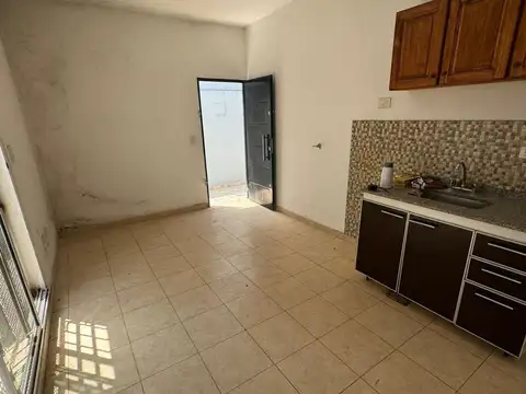 VENTA DPTO 2 AMBIENTES EN BERAZATEGUI