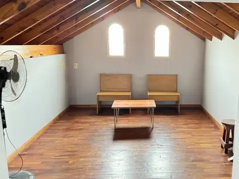 Casa 6 ambientes con 2 baños