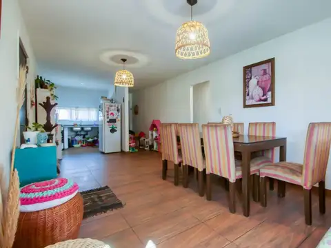 Depto Tipo Casa en Venta con 2 cocheras