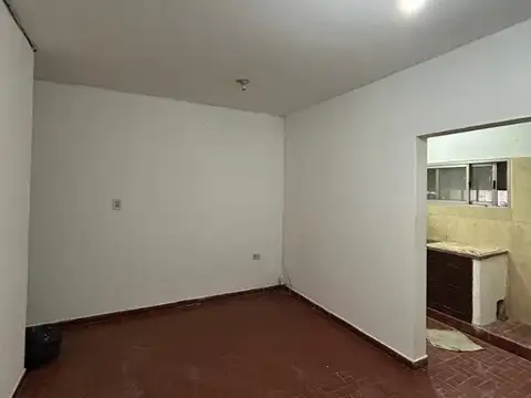 Obligado 600, Piso 1°
