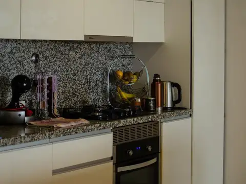 Departamento 6 ambientes con 2 baños