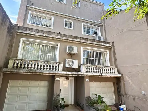 Casa 4 ambientes con 4 baños