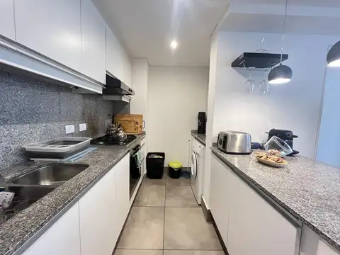 Departamento en Alquiler con 1 cocheras