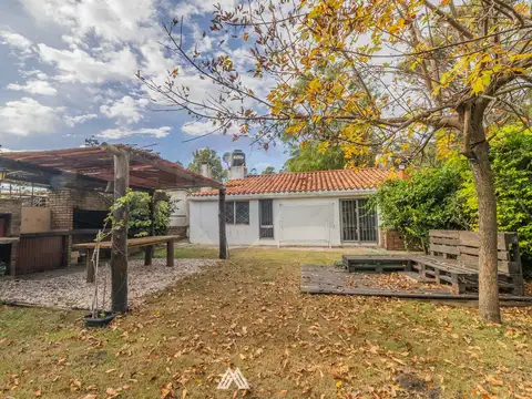 Venta casa dos dormitorios con renta en San Luis 
