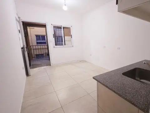 Departamento en Alquiler en Berazategui, $ 420.000