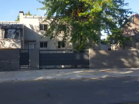 Excelente propiedad de categoría en Don Torcuato